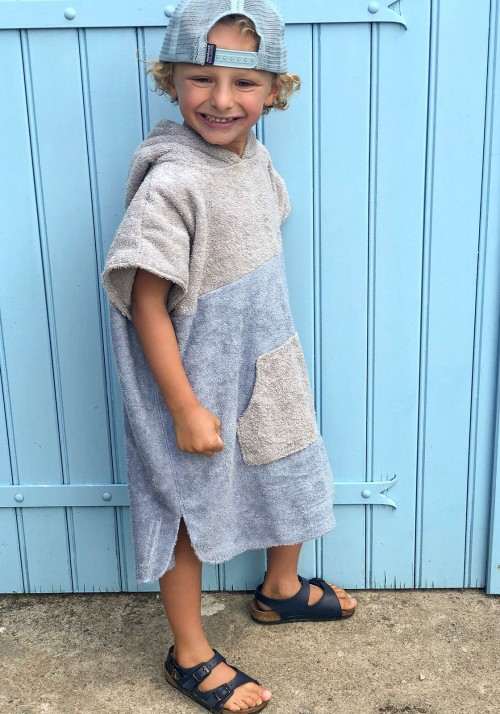 NOA KID Bicolored asymmetrical poncho with short sleeves -  Maillot de bain enfant